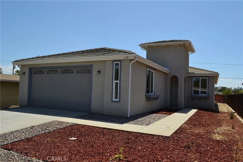 4 bed, 1807 sqft, $3,800 — Photo 2