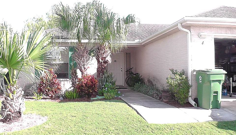 1st image of 4 Pinehurst Dr