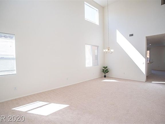 5th image of 190 Flying Hills Ave