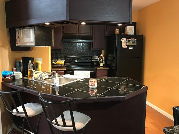 3rd image of 1393 E Wyndham Cir