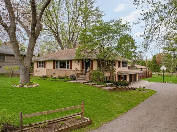 12900 Inverness Rd, Minnetonka, MN 55305