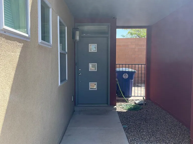 1668 Bull Lea Dr SE — Photo 3
