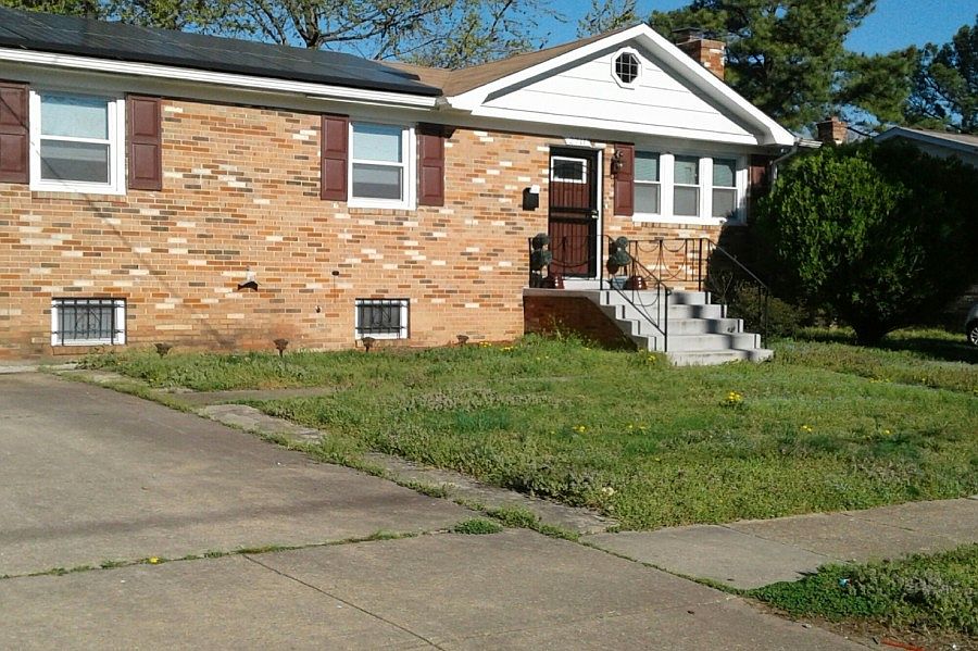 2nd image of 2711 Boones Ln