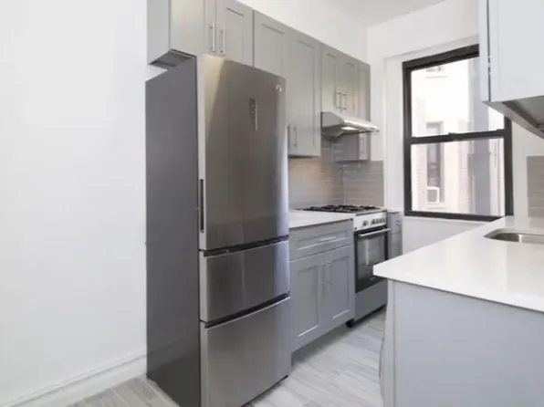 16 Spring St APT 4, New York, NY 10012