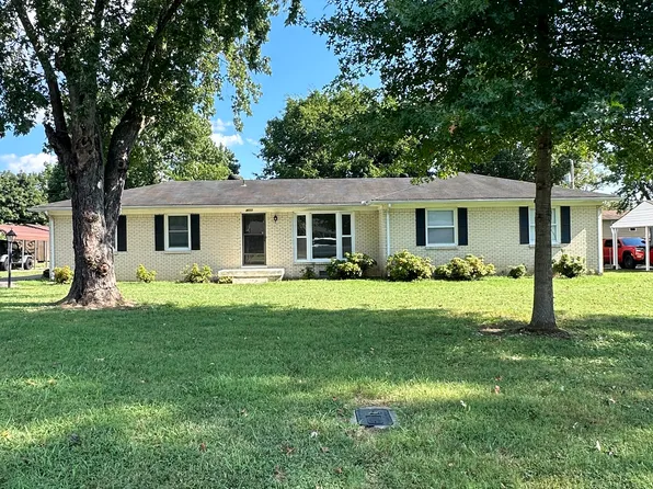 4011 McIntire Dr, Columbia, TN 38401