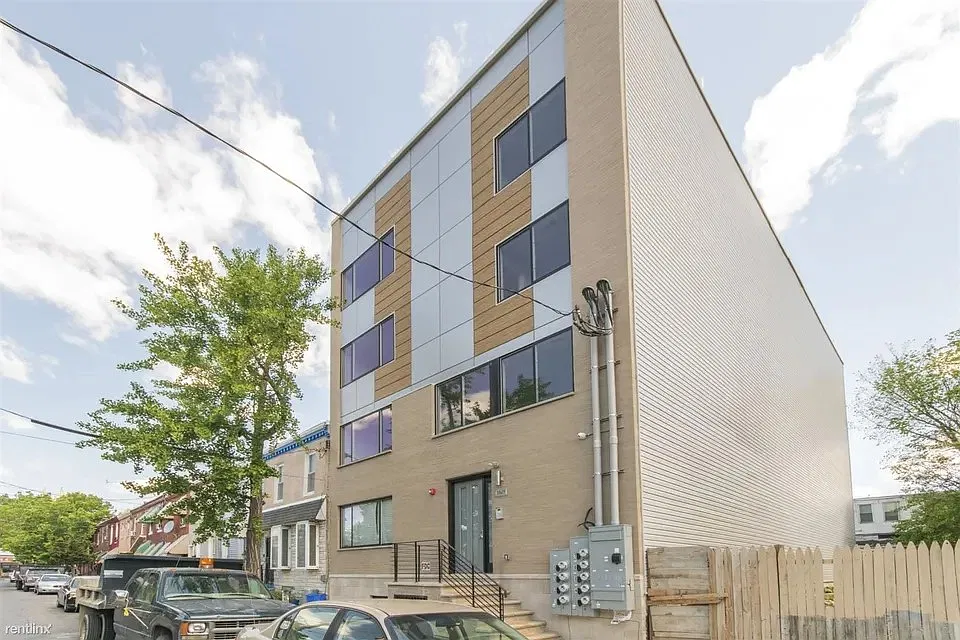 1829 East Sergeant Street - 4 — Photo 3