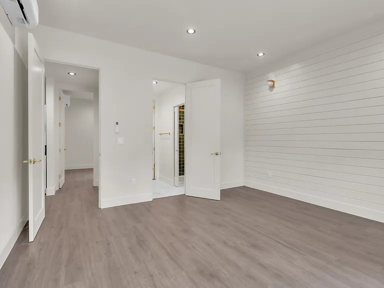 207 3rd St #230 — Photo 10