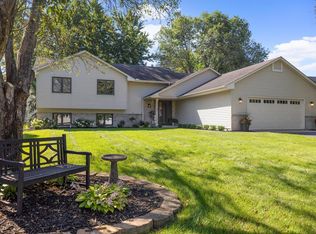 16187 Logarto Ln, Lakeville, MN 55044