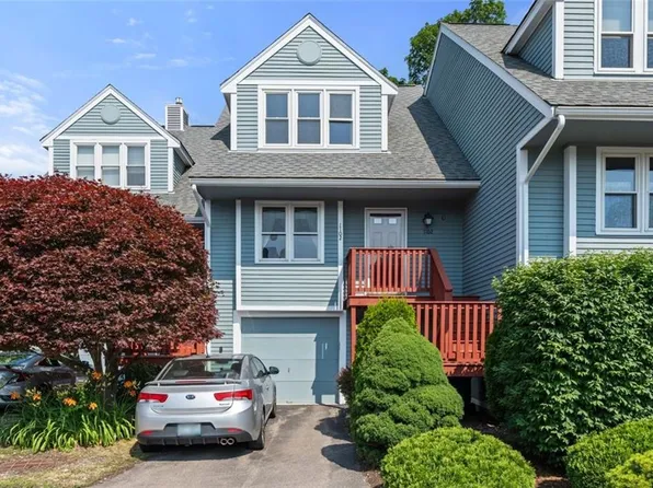 1102 Brookhaven Ln #1102, Woonsocket, RI 02895