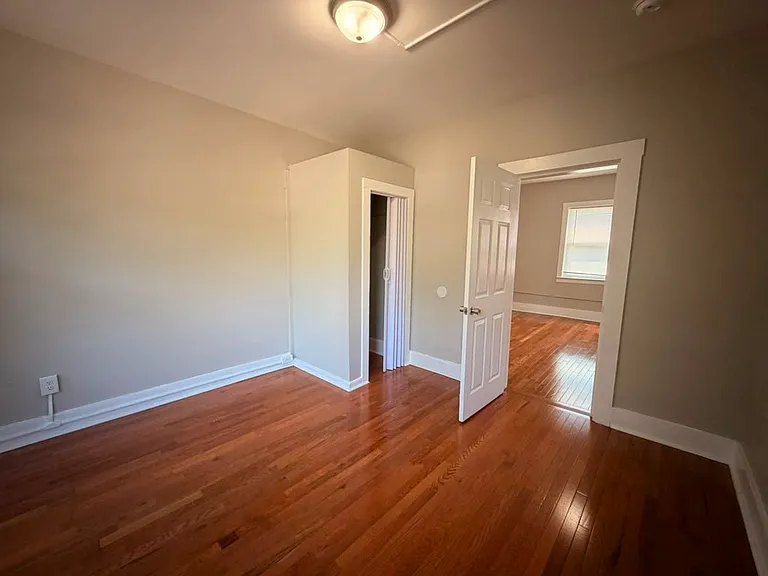 722 Winchester Ave #3A — Photo 2
