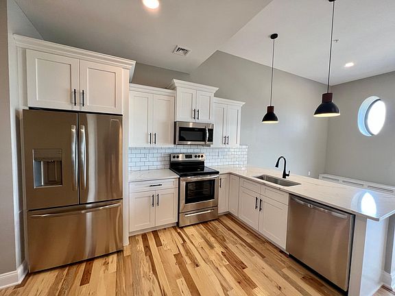 5th image of 409 Lackawanna Ave #801