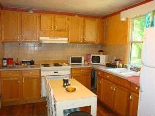 3rd image of 6286 Hoover Ave