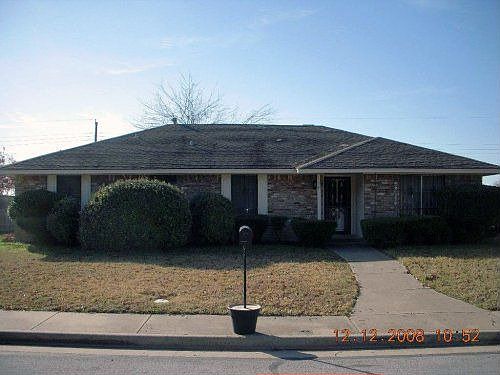 1st image of 520 Davis Dr