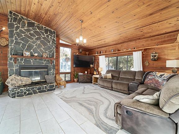 4th image of 3510 SW 5th Ct
