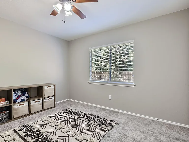 5810 Avery Island Ave — Photo 21