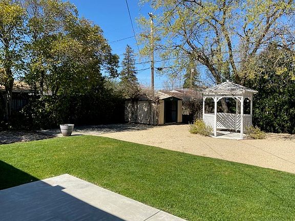 2nd image of 581 Lancaster Way