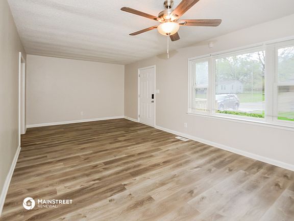 4th image of 10506 Palmer Ave