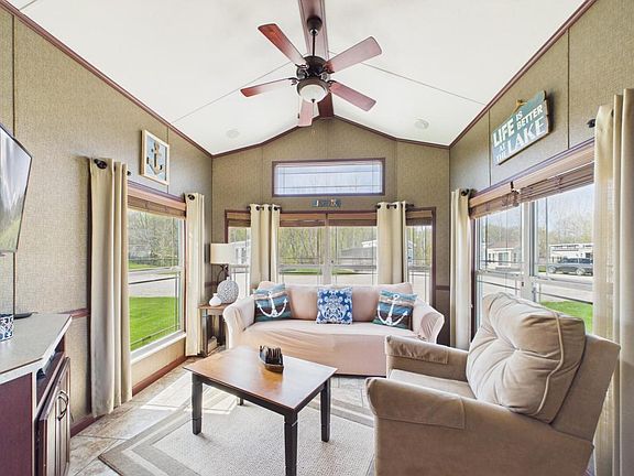 3rd image of 20965 S Lakeshore Dr #2