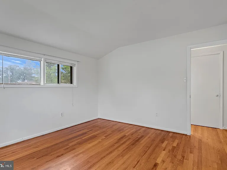 6318 Willowood Ln — Photo 12
