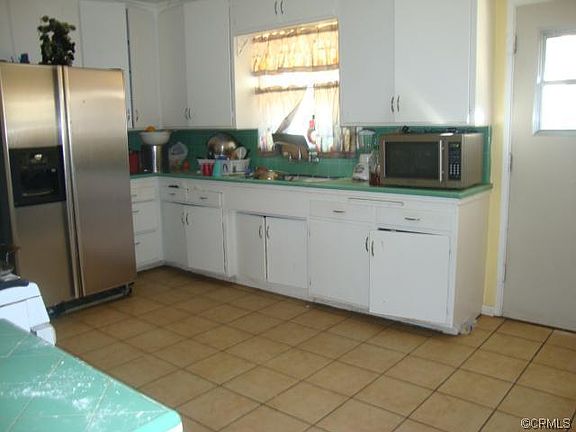 4th image of 919 Wakefield Ave
