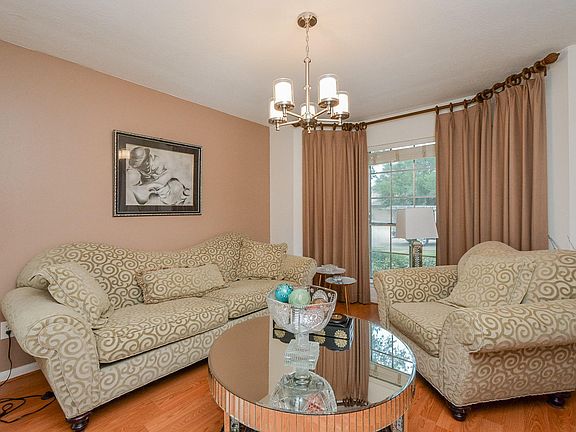 5th image of 12938 Stratford Mill Ln