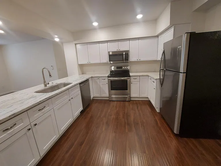1200 Q St #5 — Photo 6