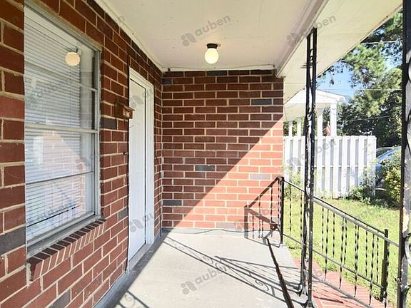 2nd image of 2165 Telfair St #B