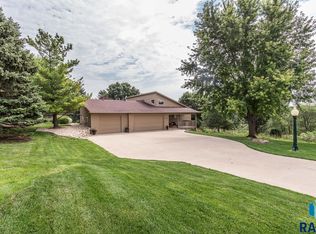 26830 480th Ave, Sioux Falls, SD 57108