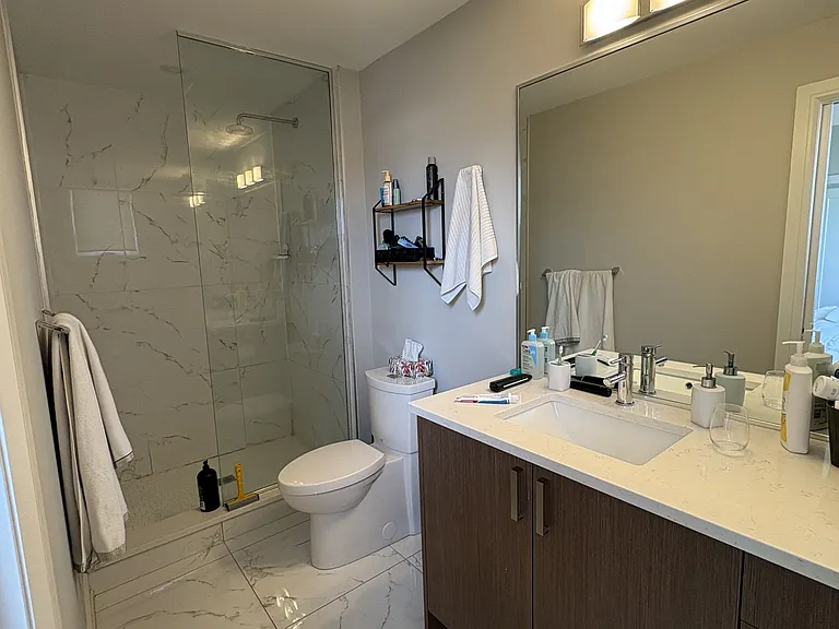 341 Tweedsmuir Ave #D — Photo 23