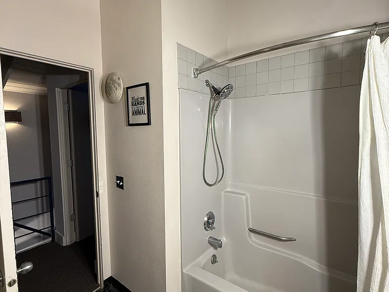 101 N Blount St — Photo 12