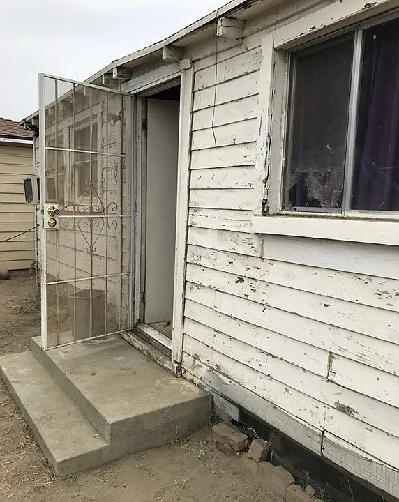 Building Photo 3