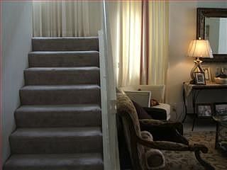 5th image of 232 Cerro Dr