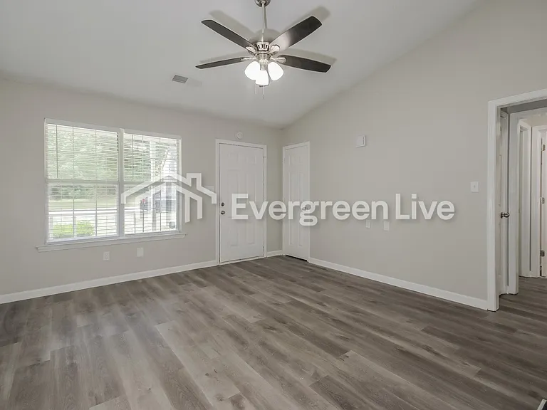 7064 Stoneridge Dr — Photo 16