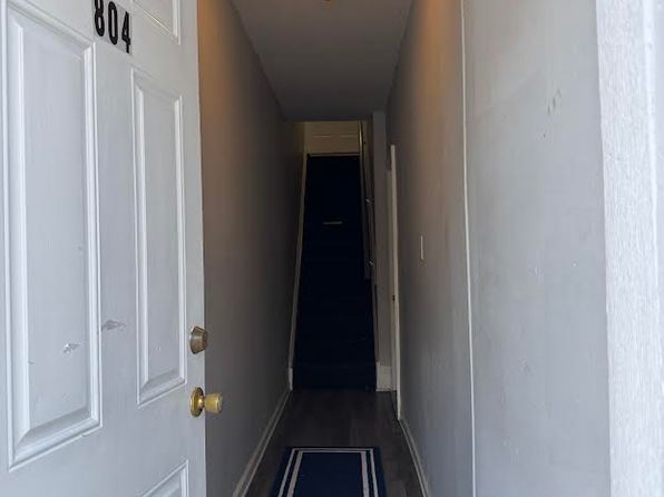 804 W 8th St APT B