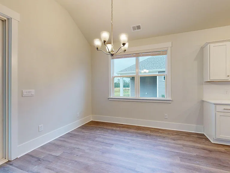 510 Edgewater Way — Photo 16