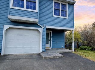 84 Ziemke Farm Lane, Cohoes, NY 12047