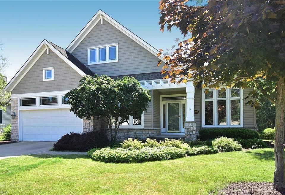 1st image of 30986 Walden Dr #10