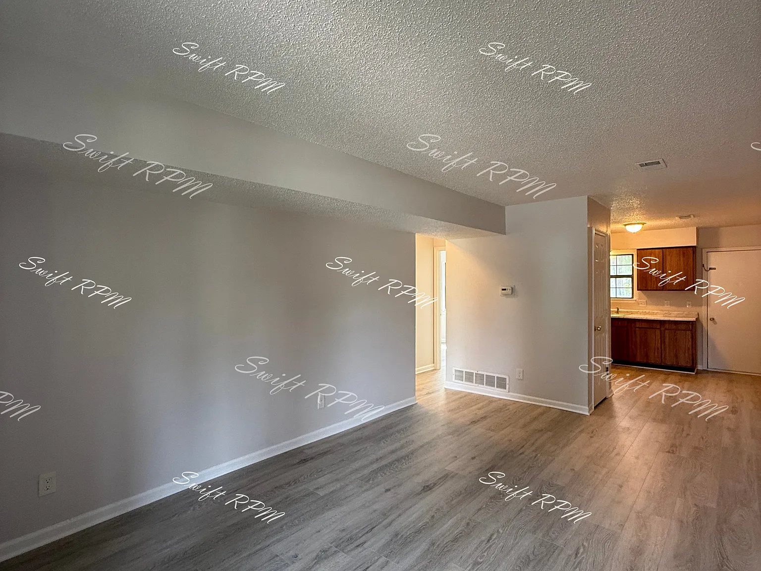 107 West Nichols Street - 1 — Photo 2