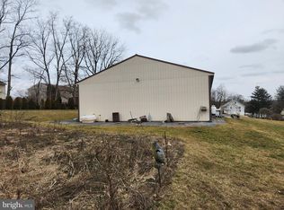 243 E Main St, Brownstown, PA 17508