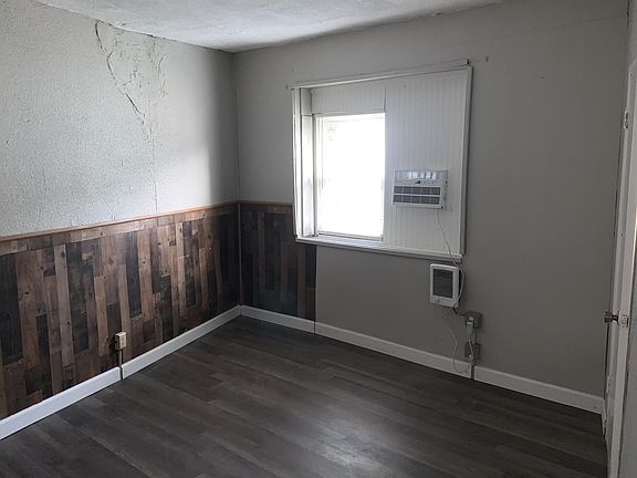 2nd image of 9982 S Broadway St #11027170