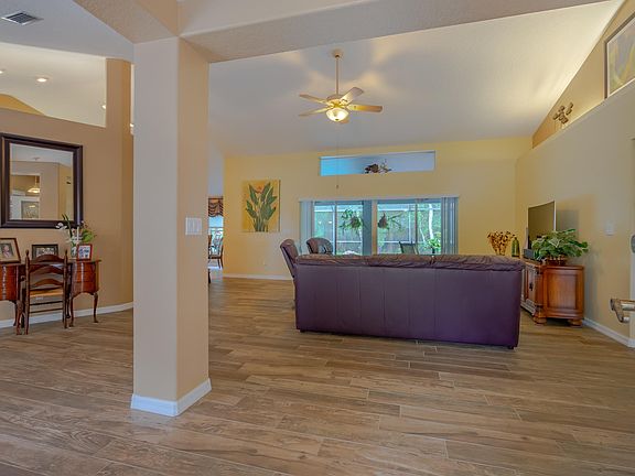 3rd image of 3735 Sunrise Oaks Dr