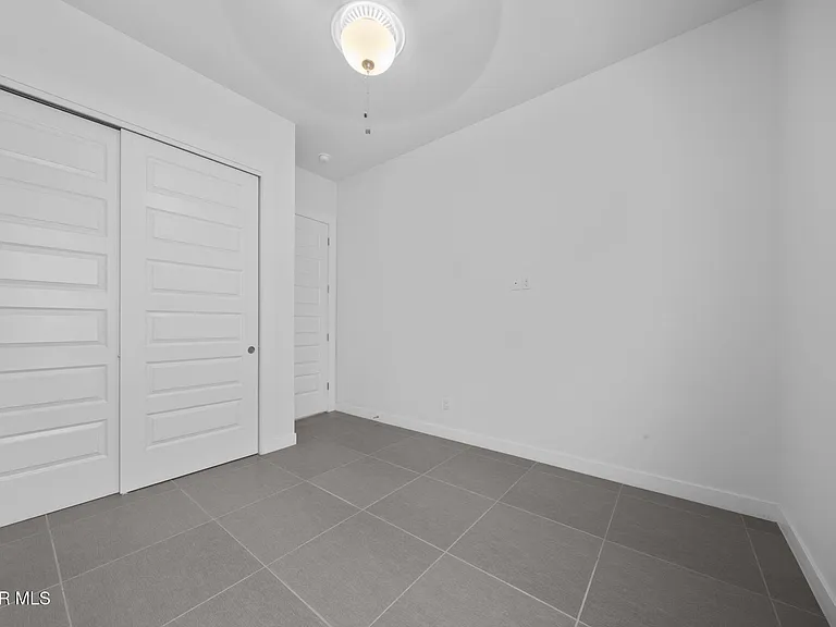 5973 Cartagena Cir — Photo 25