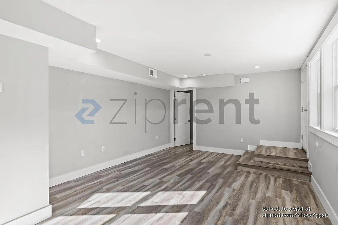 1 bed, 550 sqft, $2,350 — Photo 3
