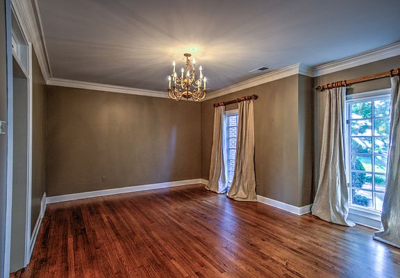 5th image of 2800 Keasler Cir W