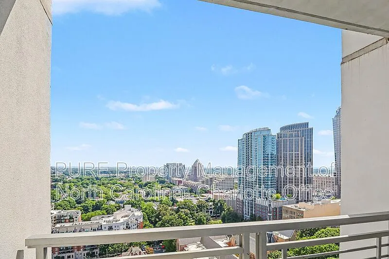 1 bed, 1.0 bath, 530 sqft, $1,559 — Photo 4
