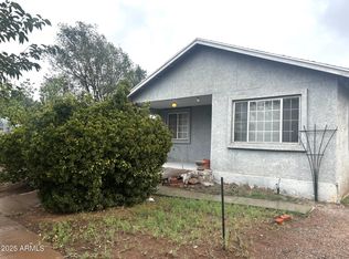 1017 E 20th St, Douglas, AZ 85607