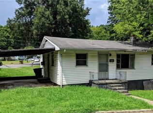 1017 Galloway St, Eden, NC 27288