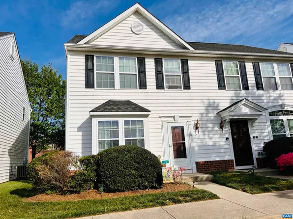 76 Villa Cir, Palmyra, VA 22963
