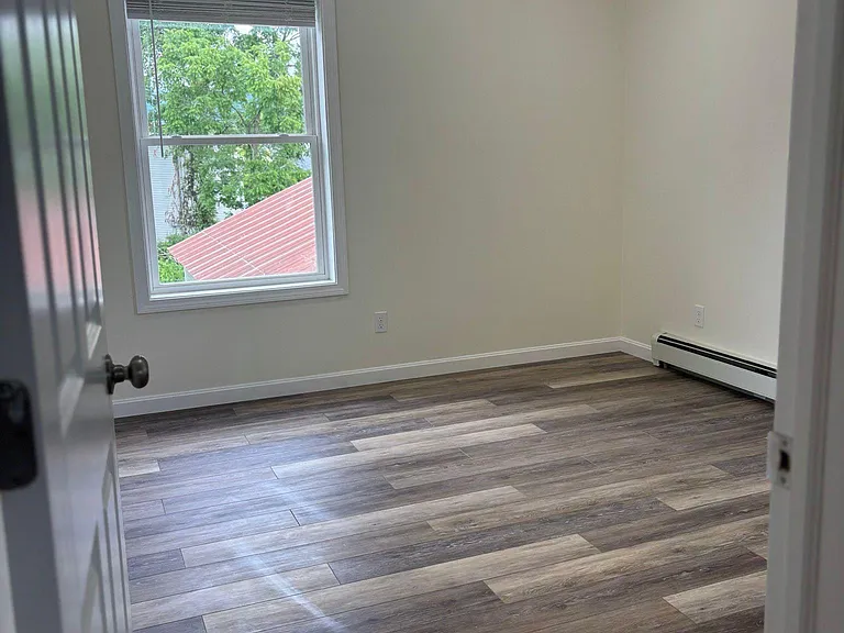 47 Russell St — Photo 17
