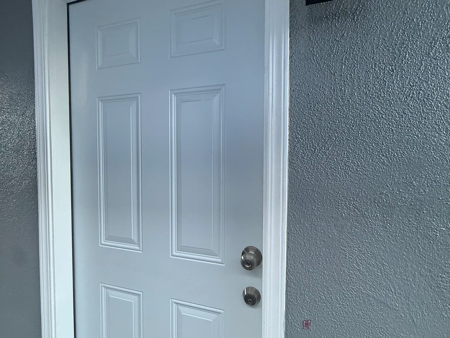 1 bed, 420 sqft, $1,700 — Photo 2